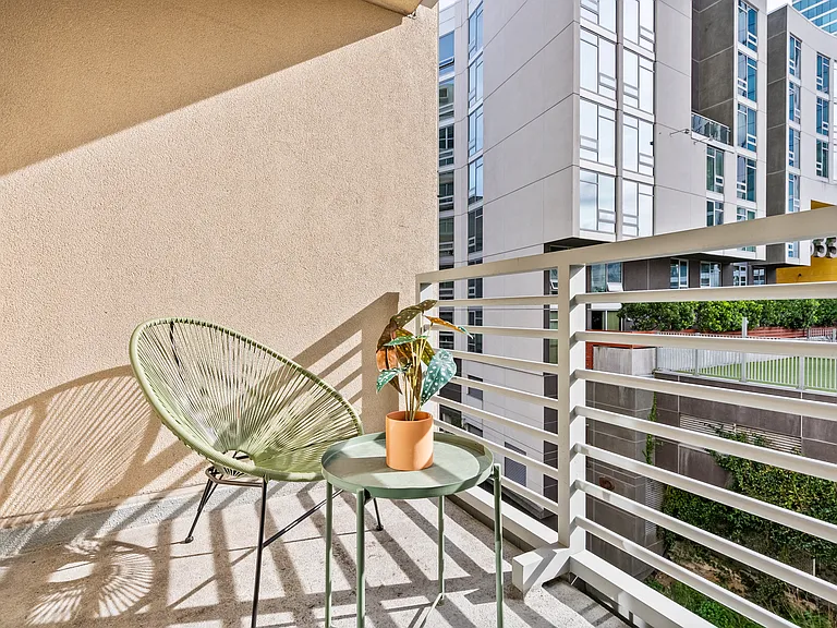 400 Beale St #804 — Photo 15