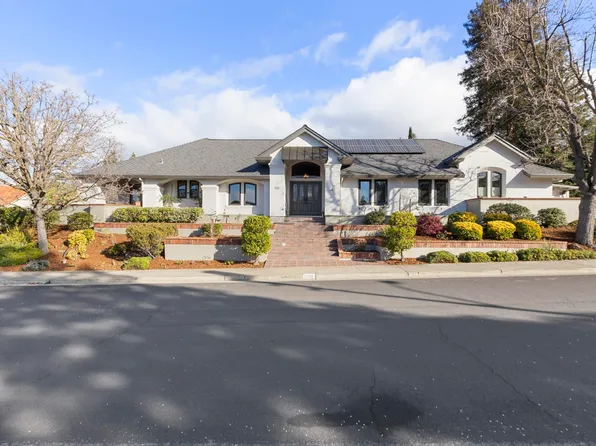 520 Rowell Ln, Pleasanton, CA 94566