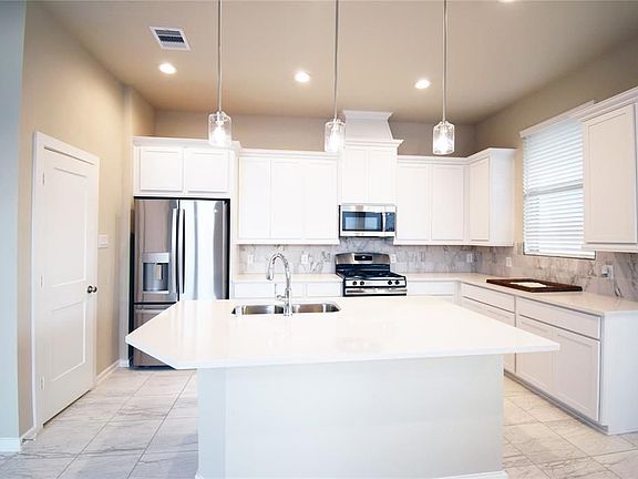 5th image of 9442 Starlight Oak Dr