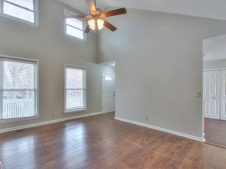 4925 Kilimanjaro Dr — Photo 9