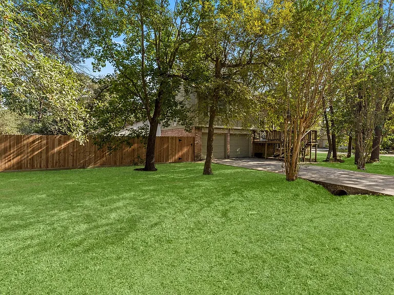2 Ground Brier Ct — Photo 25