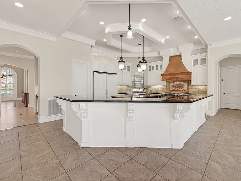 Kitchen & Wrap a Round Bar_01182026