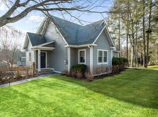 16 Hickory Rd, Katonah, NY 10536