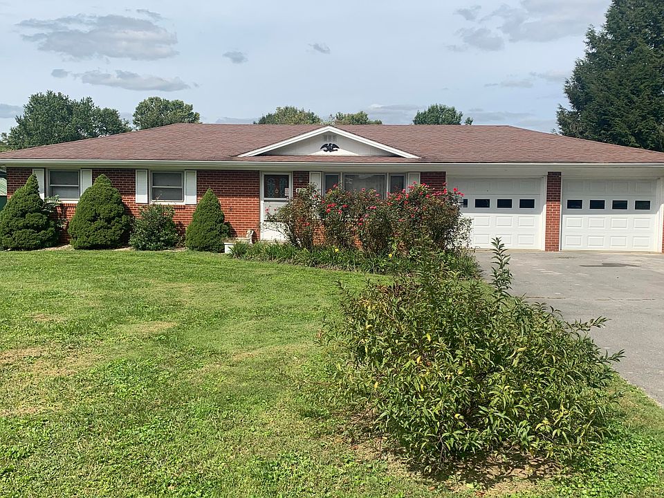 1st image of 817 Horseshoe Dr