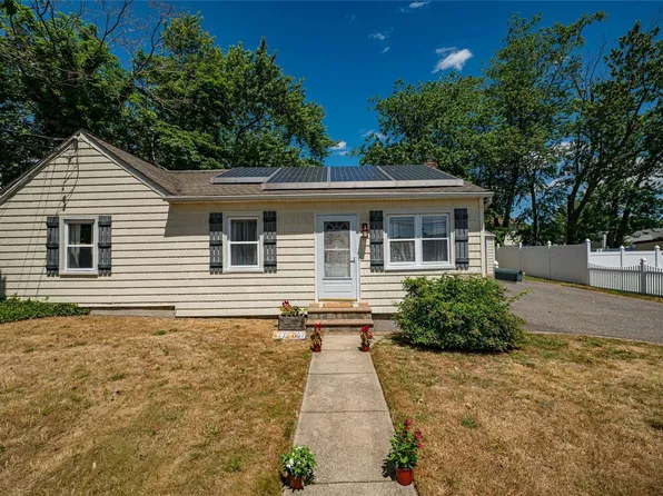 259 15th Street, West Babylon, NY 11704