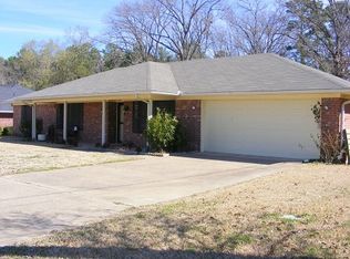 1612 Robin St, Mineola, TX 75773