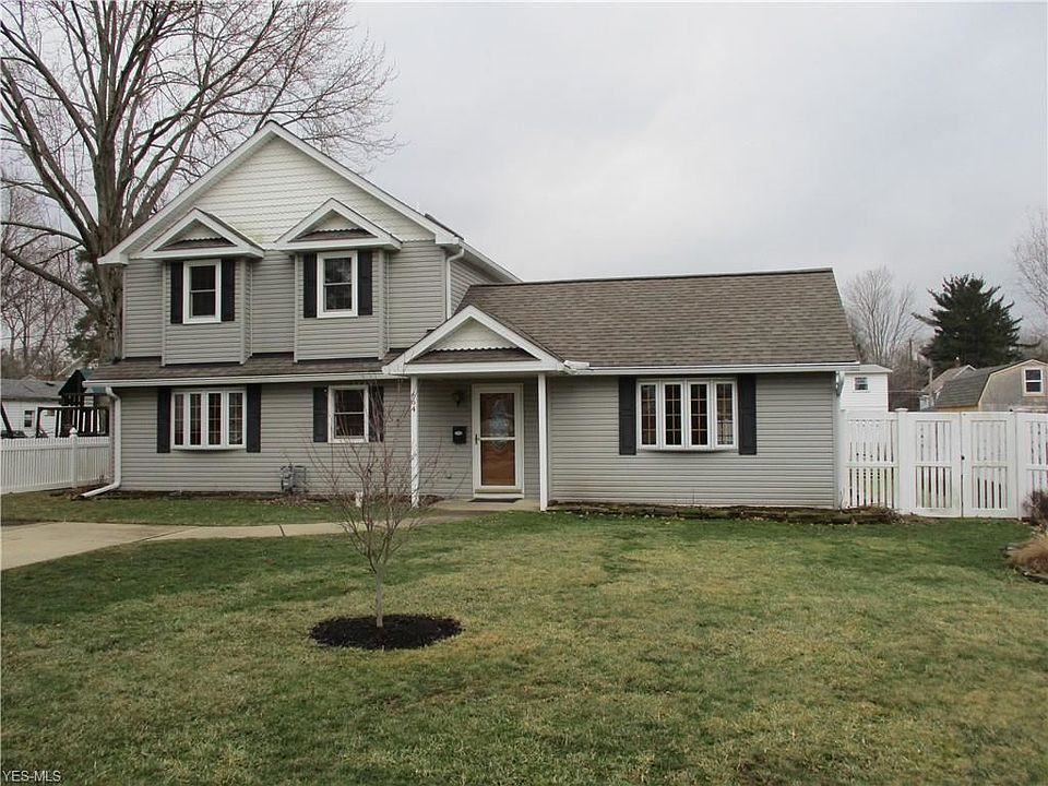 1st image of 664 Crosse Ave