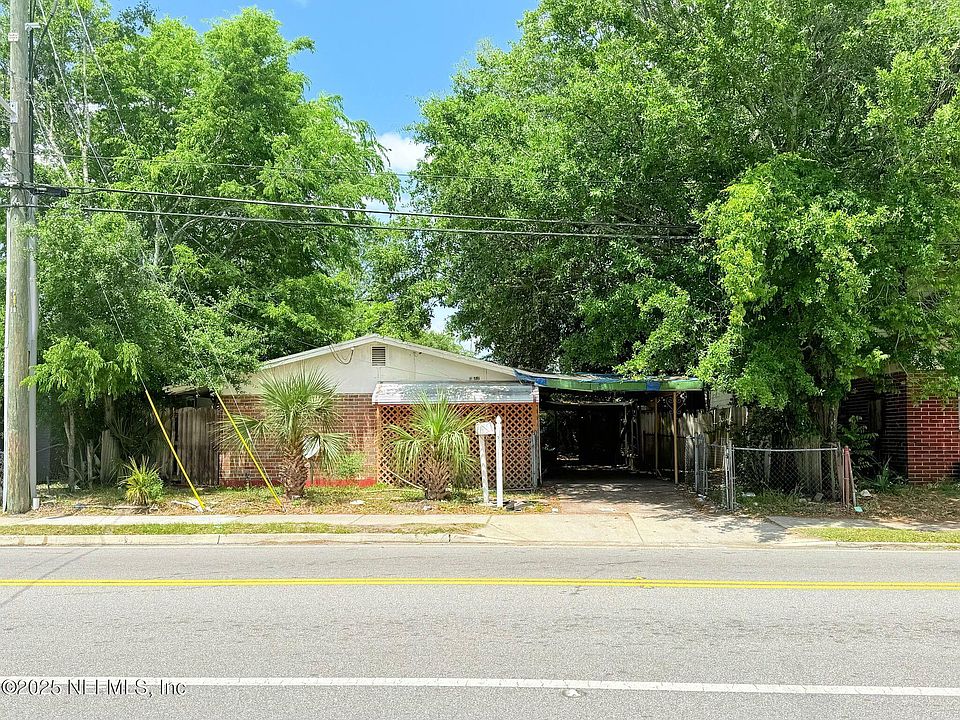 1st image of 1811 W 13TH Street