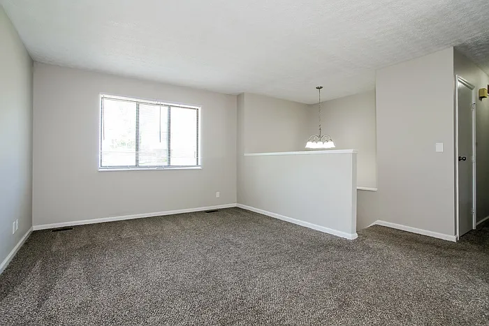 424 Merravay Dr — Photo 2