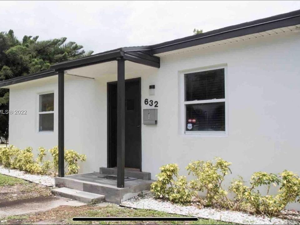 1st image of 632 S 28th Ave #1