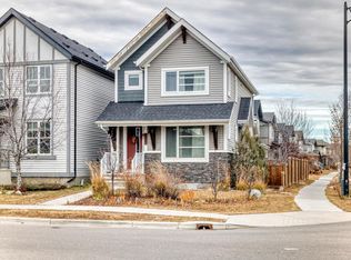 2033 Cavanagh Dr SW, Edmonton, AB T6W3M7