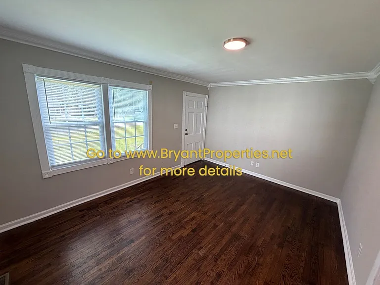 644 Carmel Ave — Photo 3