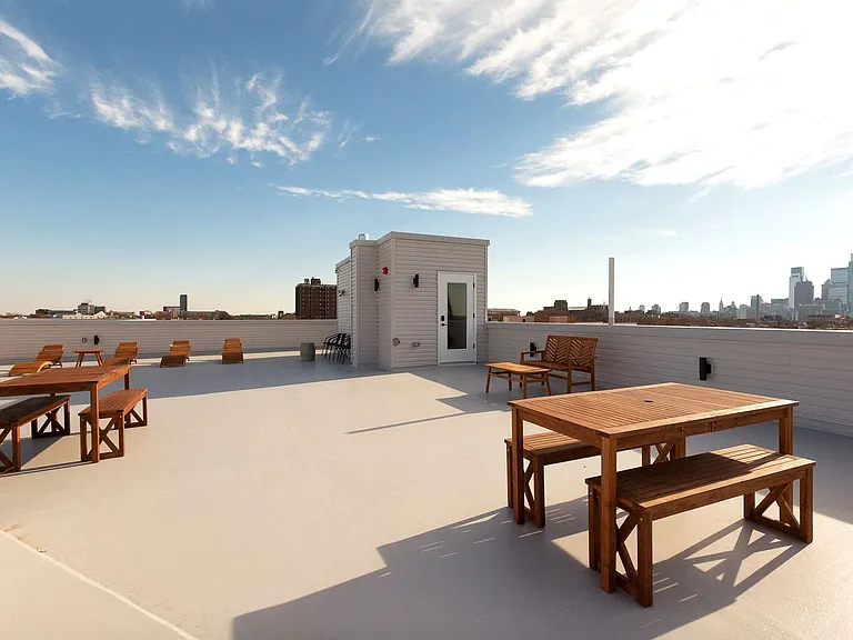 Stunning New Luxury Apartments at The Vienna — Photo 8