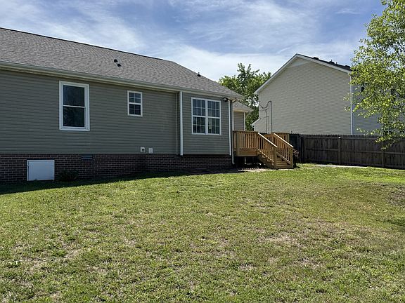 4th image of 979 Roedeer Dr