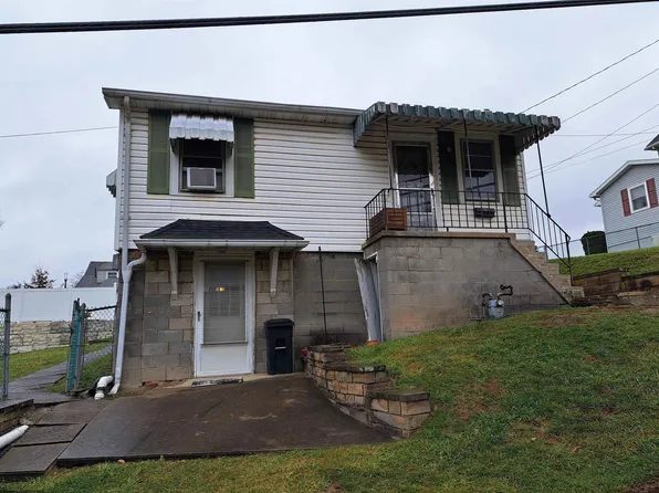182 Vincent Ave, Westover, WV 26501