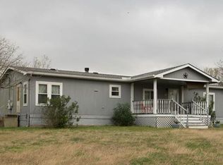 136 Creek View Dr, Cedar Creek, TX 78612