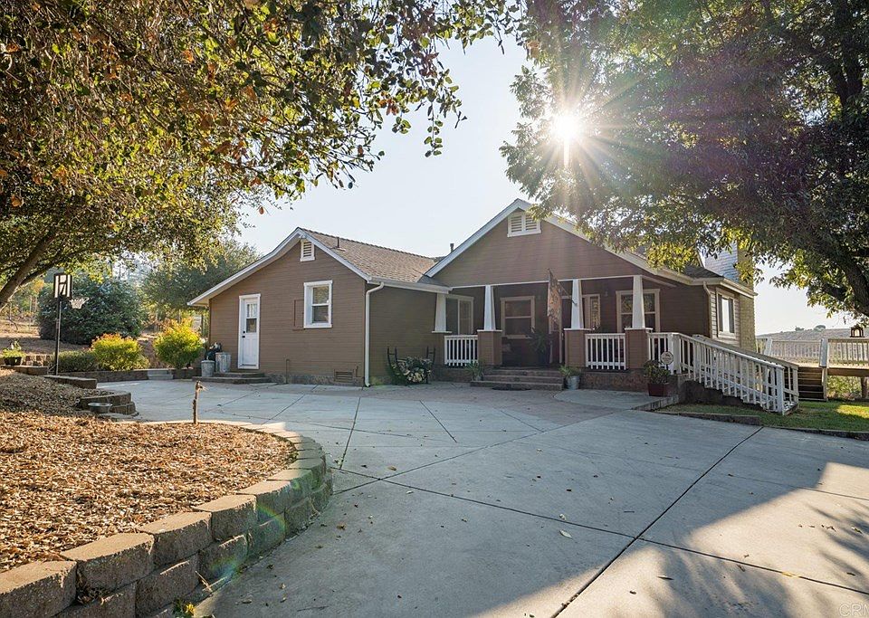 1st image of 2346 Mountain View Dr