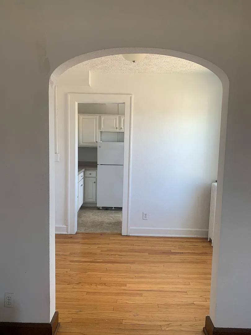 727 N Capitol Ave APT 310 photo 1