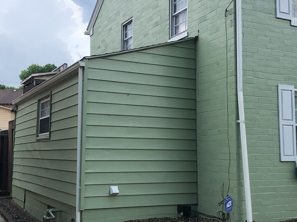 2nd image of 707 Duff Ave