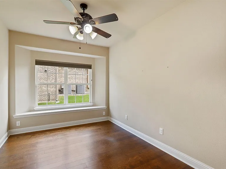 8110 Fenwick Ct — Photo 20