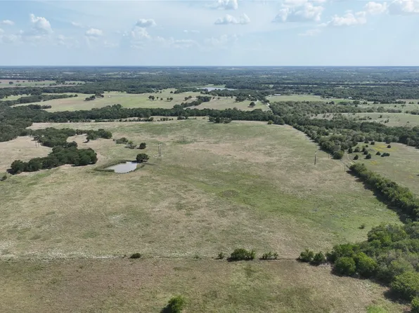 2464 County Road 1245, Savoy, TX 75479