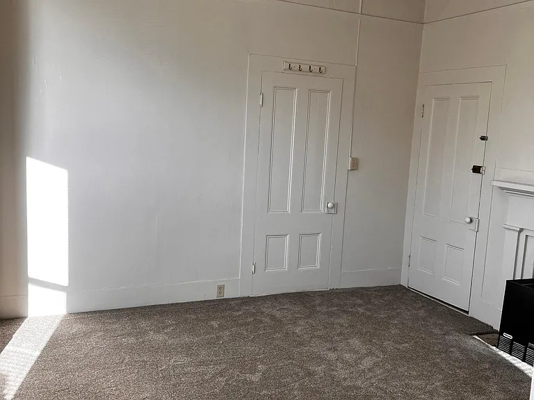 320 Locust St #2 — Photo 12