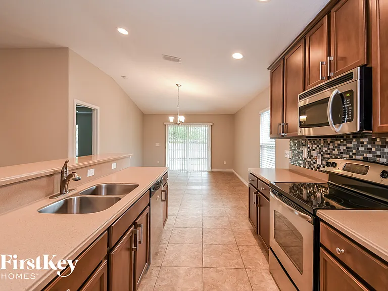 6395 Rolling Tree St — Photo 6
