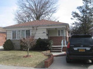 4631 218th St, Bayside, NY 11361