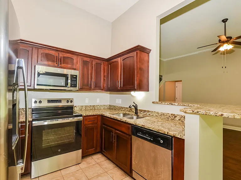 5714 Kingsman Dr — Photo 9
