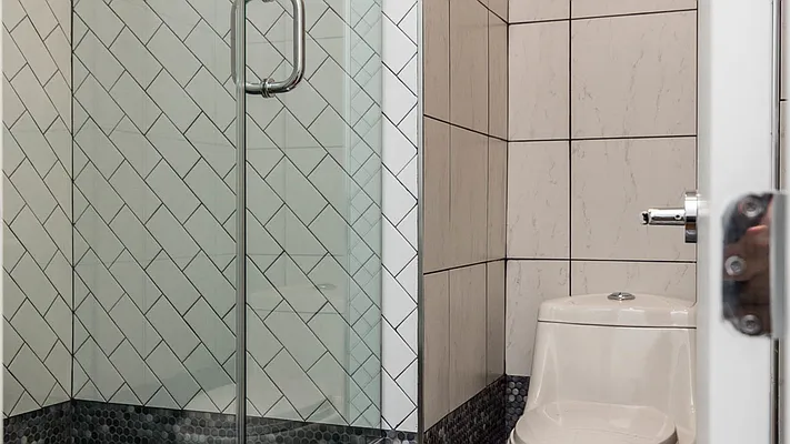 Rented by Nooklyn NYC LLC | media 12