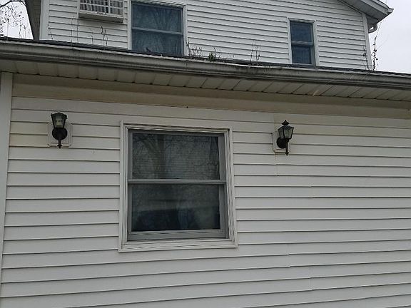4th image of 78 Winham Ave