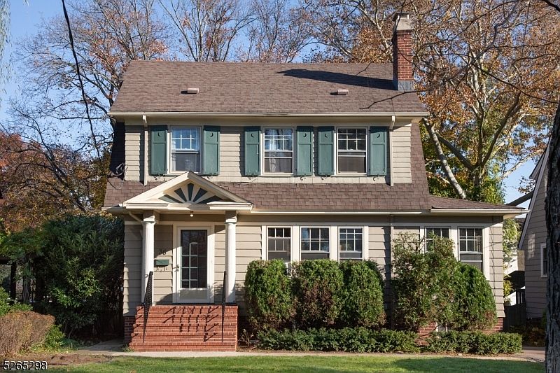 1st image of 36 Parkview Dr