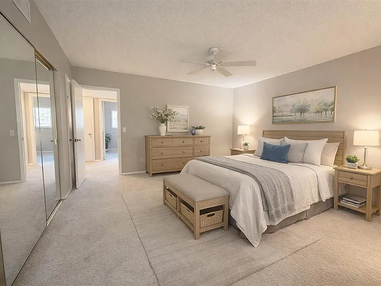 2402 Ecuadorian Way #40 — Photo 10