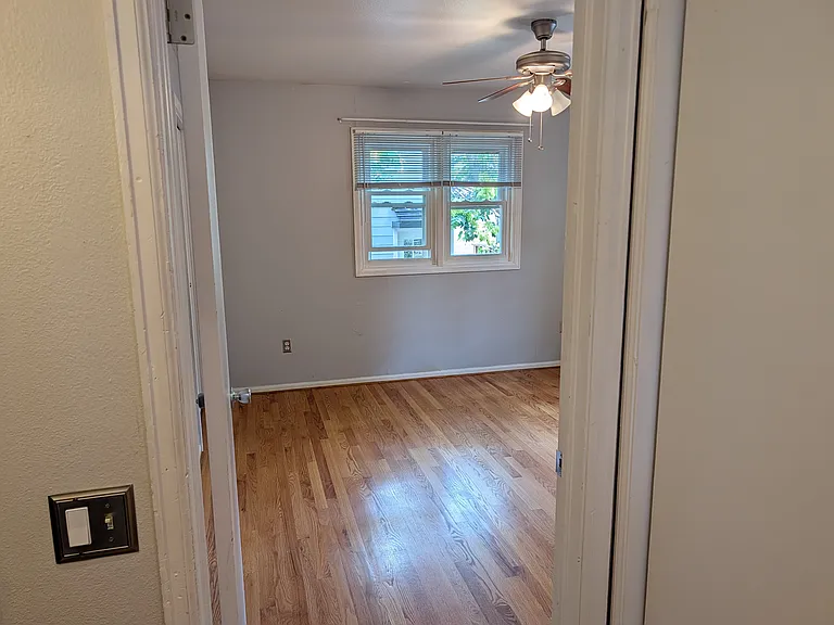 1039 Maxwell Ave #2.0 — Photo 12