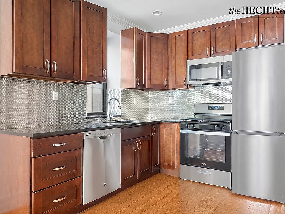 1st image of 329 Lincoln Pl APT 3L