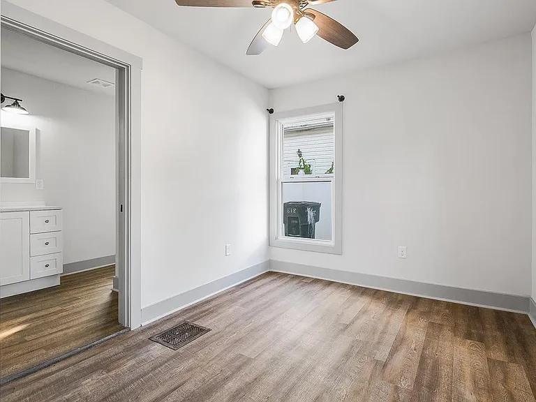 818 E Elm St #1-4 — Photo 10