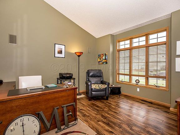 3rd image of 1537 61st Ave S