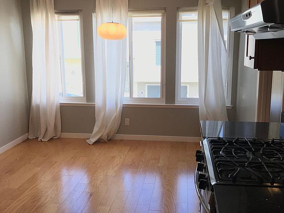 4th image of 684 Peralta Ave