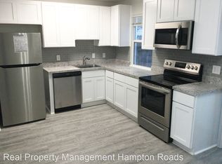 1098 Old Clubhouse Rd, Virginia Beach, VA 23453