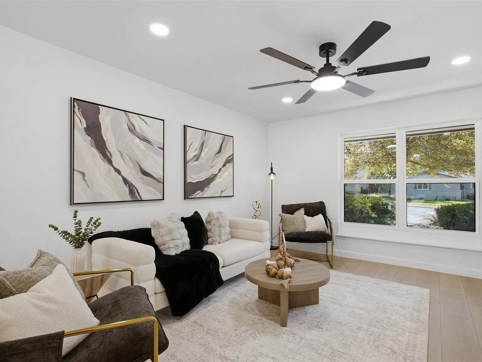 3 bed, 2.5 bath, 1832 sqft, $2,850 — Photo 4