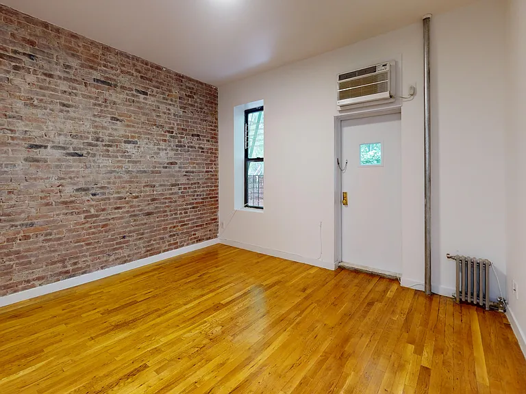 312 E 91st St #1R — Photo 8