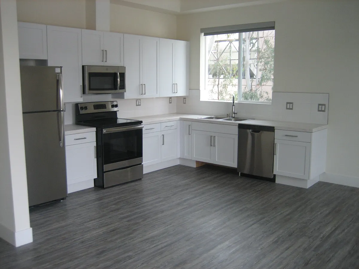 IMPRESSIVE LARGE KITCHEN - McCormick Villas