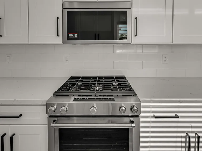 15208 Fernview St #15208 — Photo 19