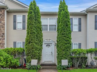 56 Aspen Ct, Lakewood, NJ