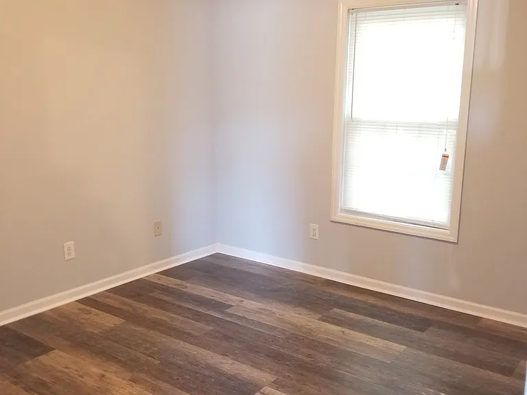 15 Coats Cir — Photo 5