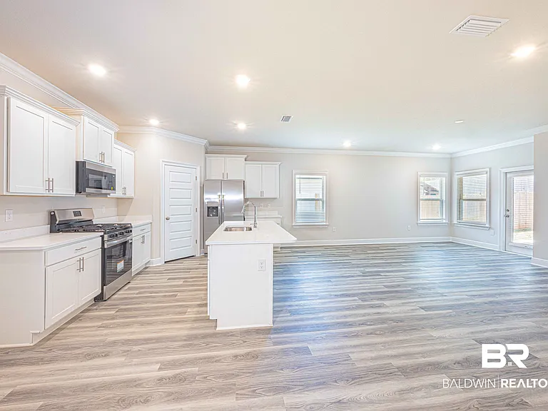 31543 Lyon Rd — Photo 5