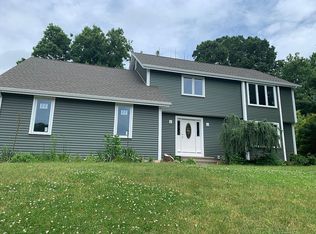 7 Wilbraham Ct, Branford, CT 06405