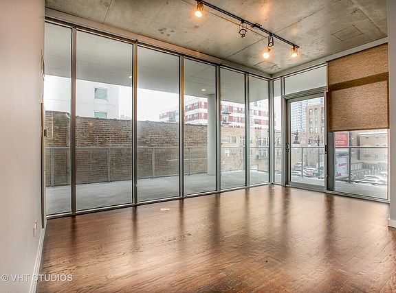 2nd image of 1720 S Michigan Ave APT 301