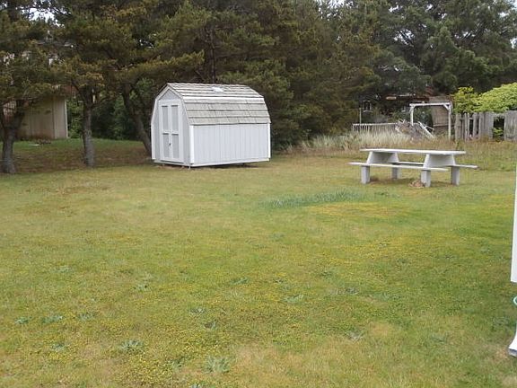 2nd image of 1408 Oceano Dr