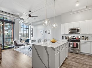 740 W Fulton St APT 1108, Chicago, IL 60661